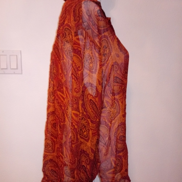 Blouses - Picture 4 of 5